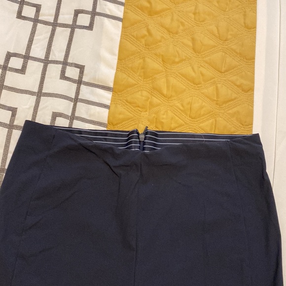 Athleta wander slim pant with small pocket on side size 10 NAVY BLUE - Picture 3 of 10